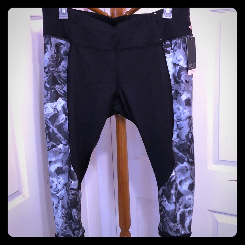 CALIA by Carrie Underwood Capri